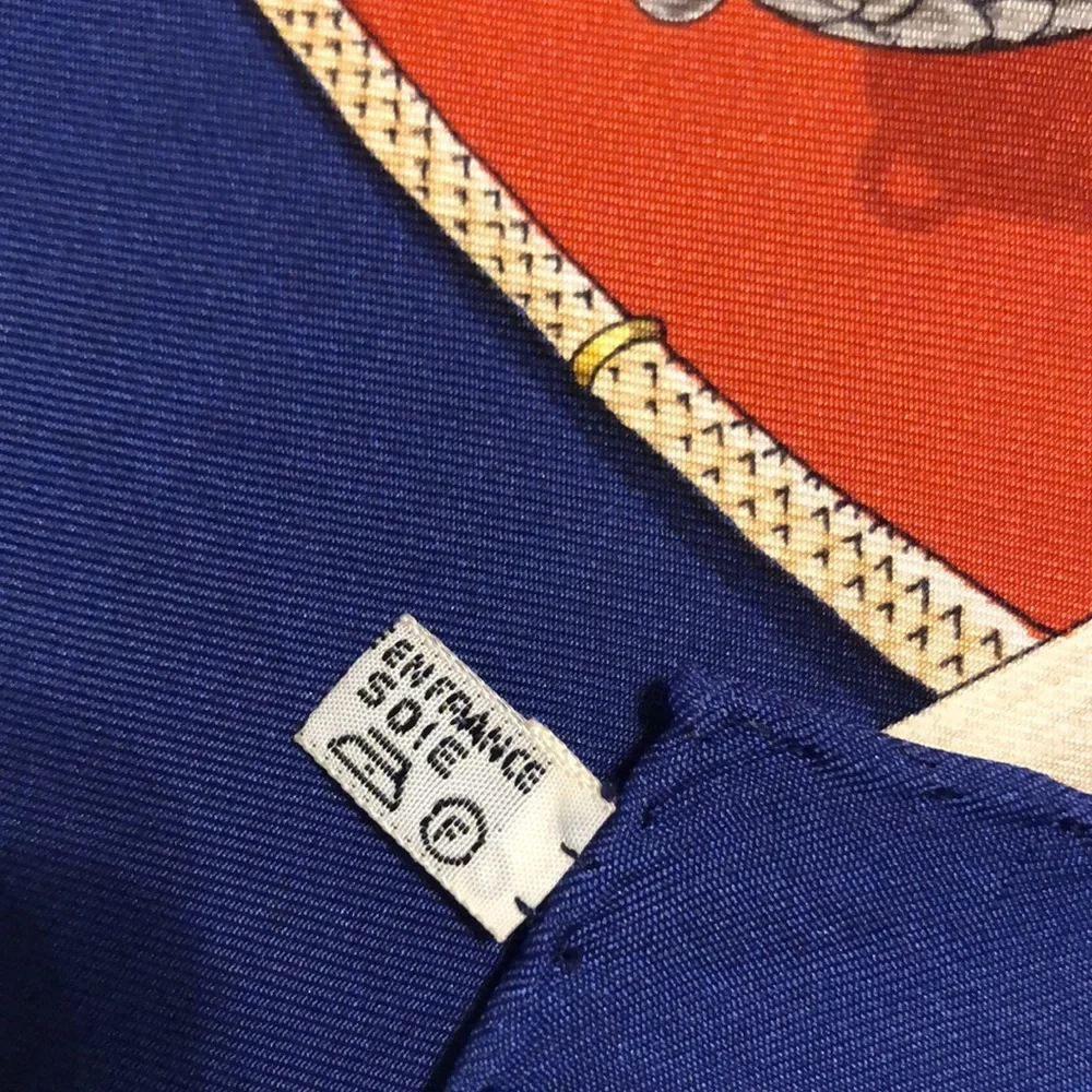 Hermès Scarf - Picture 8 of 9